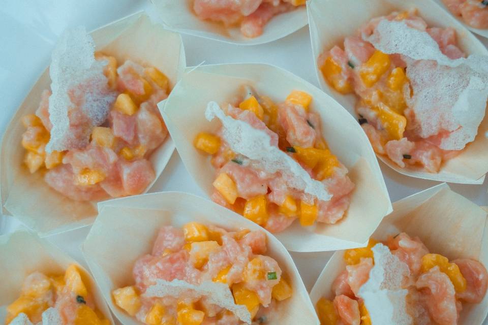 Tartare saumon mangue chips de