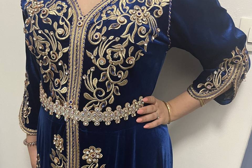 Caftan en velours bleu roi