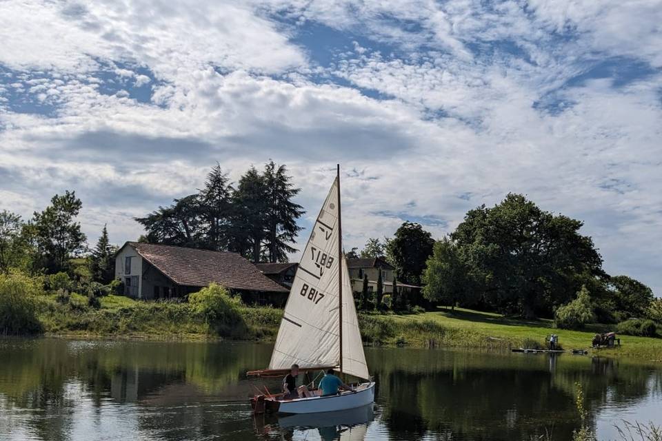 Voilier sur le lac de Gaja