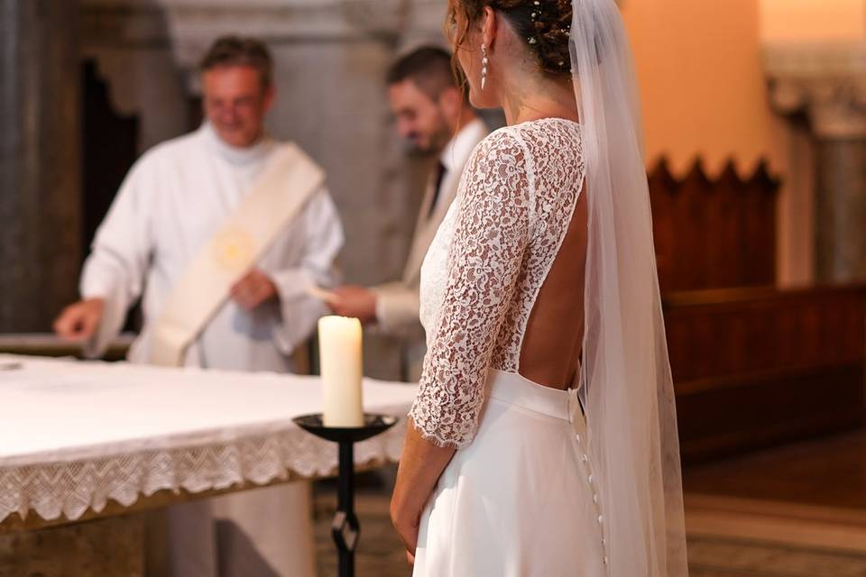 Dos nu en dentelle