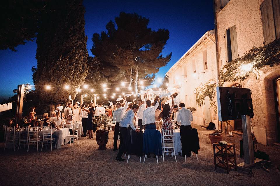 Diner devant la bastide