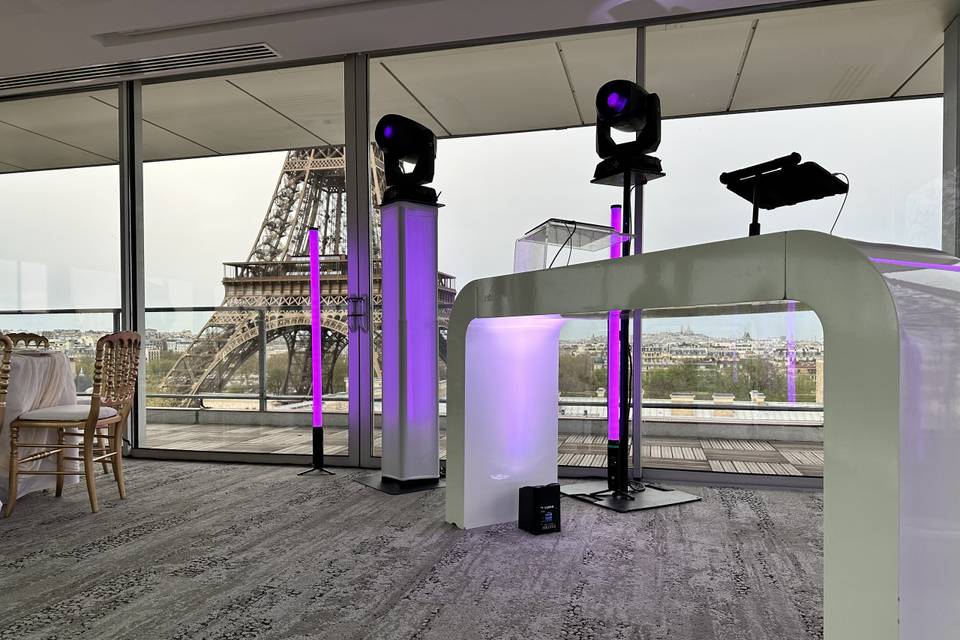 Régie DJ + Tour Eiffel