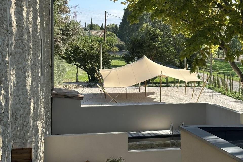 Exterieur avec tente nomade