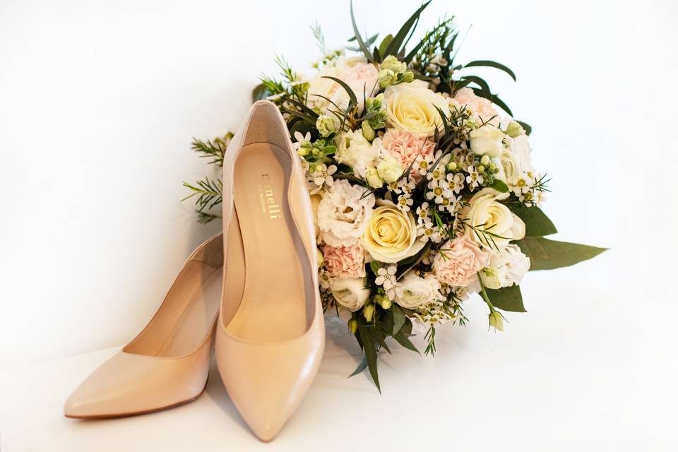 Bouquet et chaussures