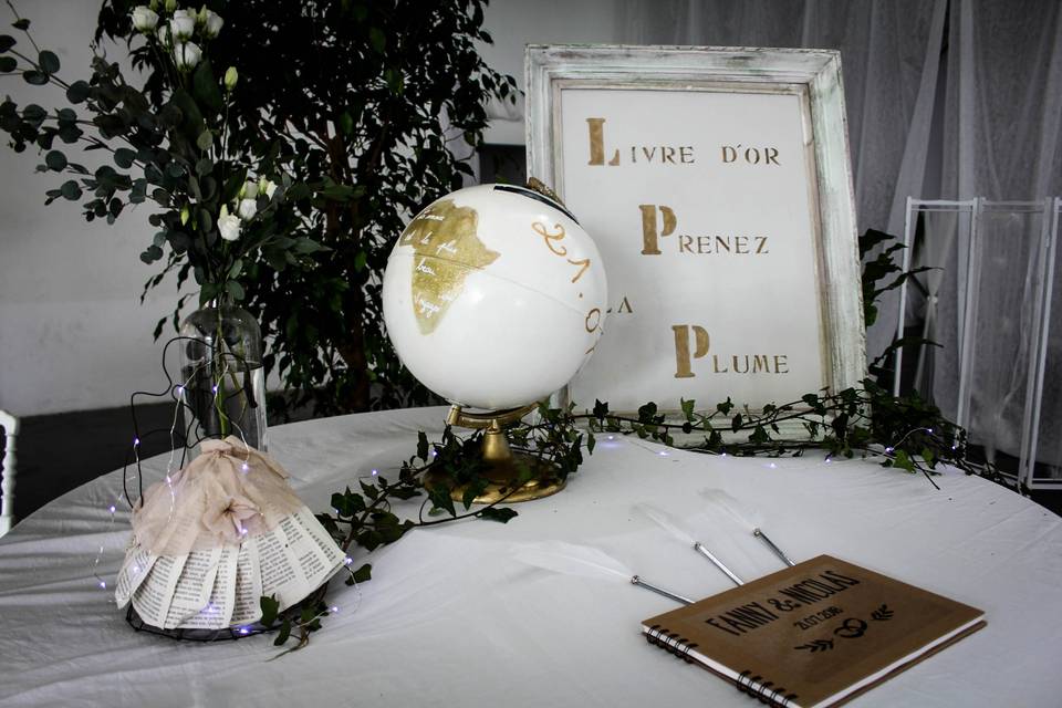 Mariage glamour, urne, livre