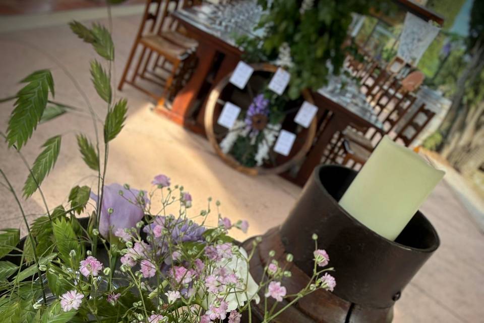 Fleurs rustiques et bois