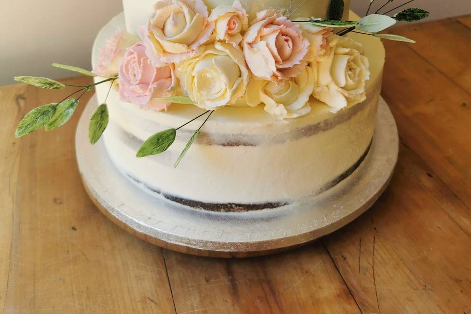 Naked cake fleur en ganache