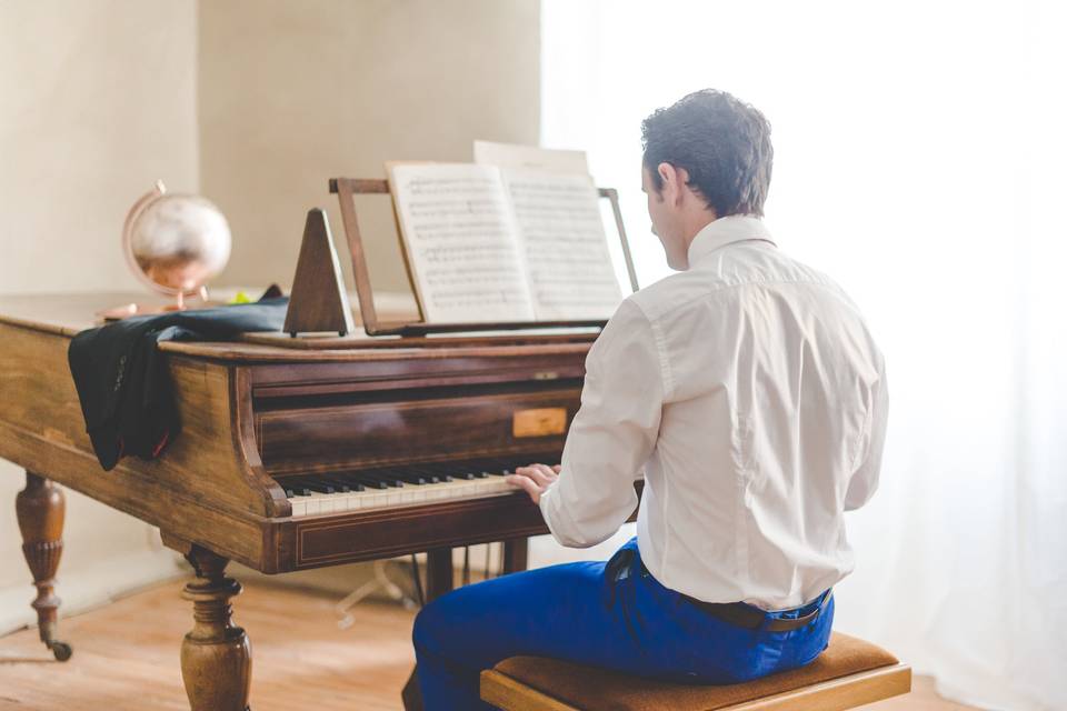 Le marié au piano