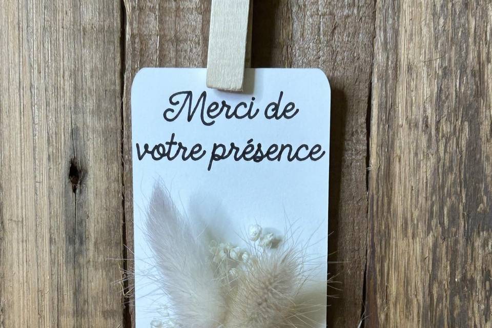 Magnet en bois et support