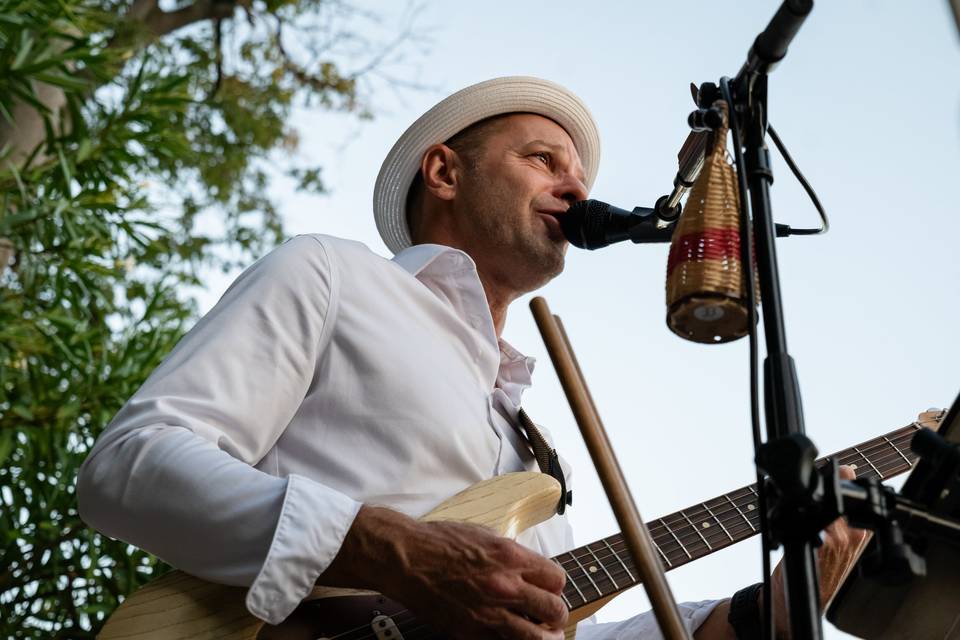 Photo du bas_ guitariste