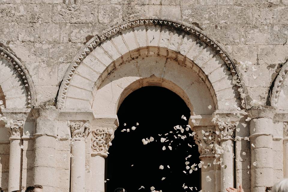 église
