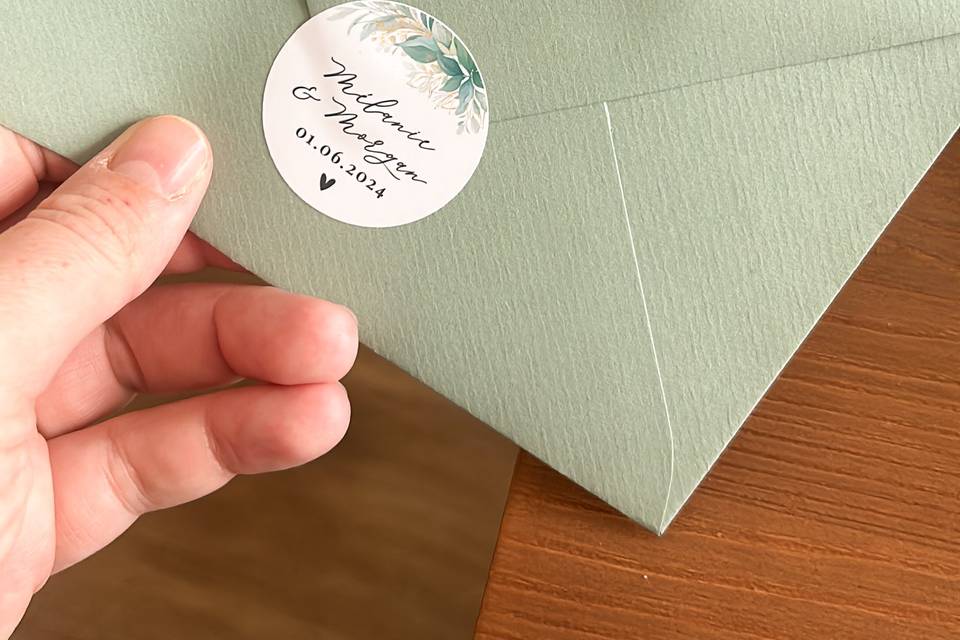 Enveloppe et sticker