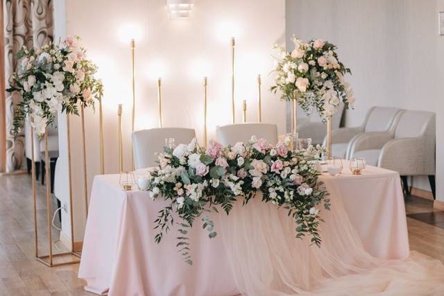 Royale Romance Wedding