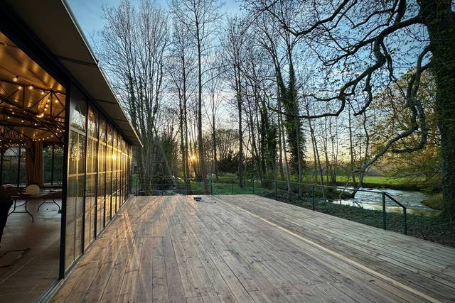 Terrasse en bord de riviére