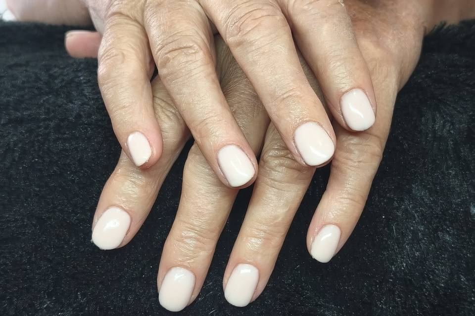 Gainage sur ongle naturel