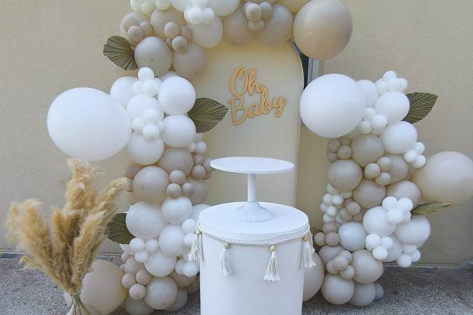 Gender reveal beige et blanc