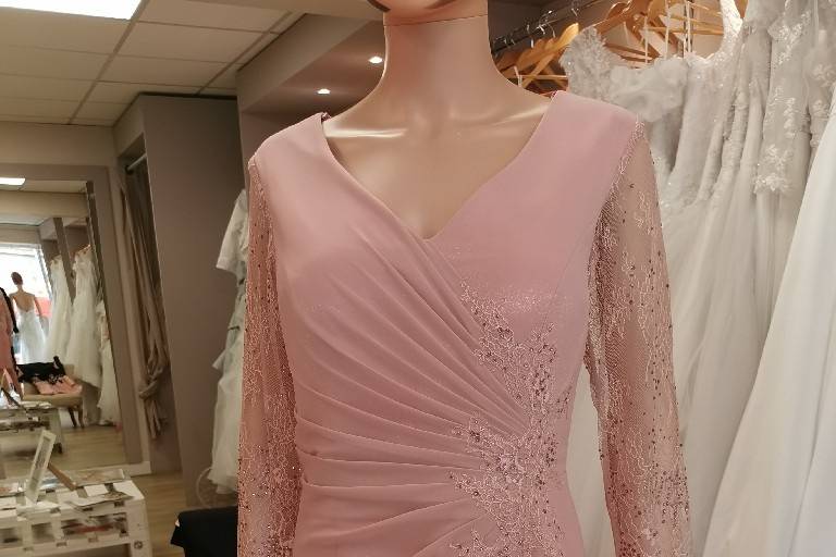 Robe de cocktail rose poudrée