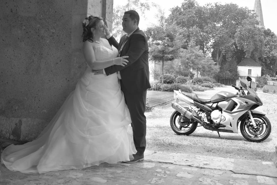 Mariage couple Moto