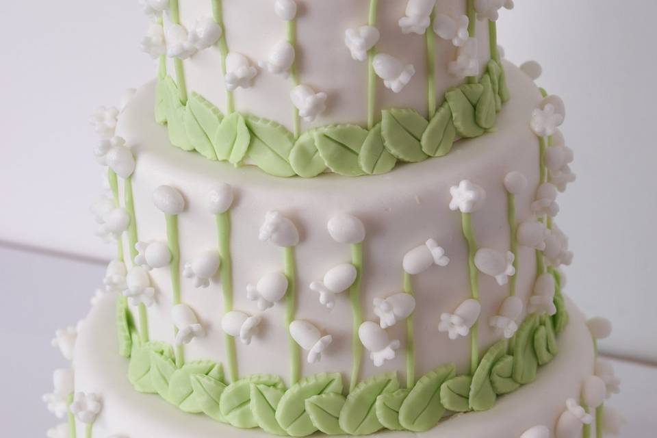 Wedding cake muguet