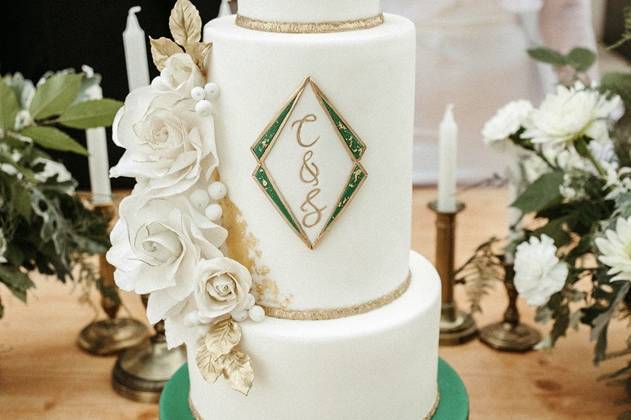 wedding cake green gold