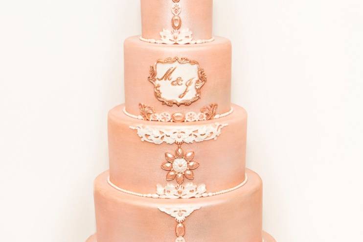Wedding cake rose nacré