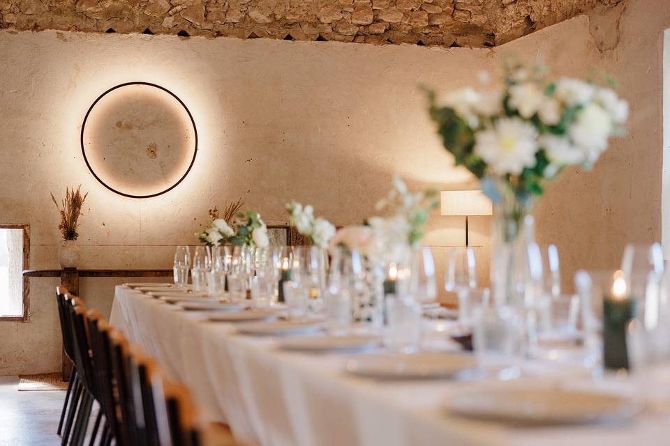 Table dans la grange