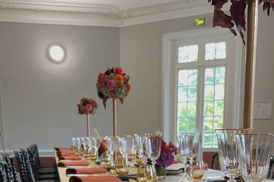 Repas dans une salle