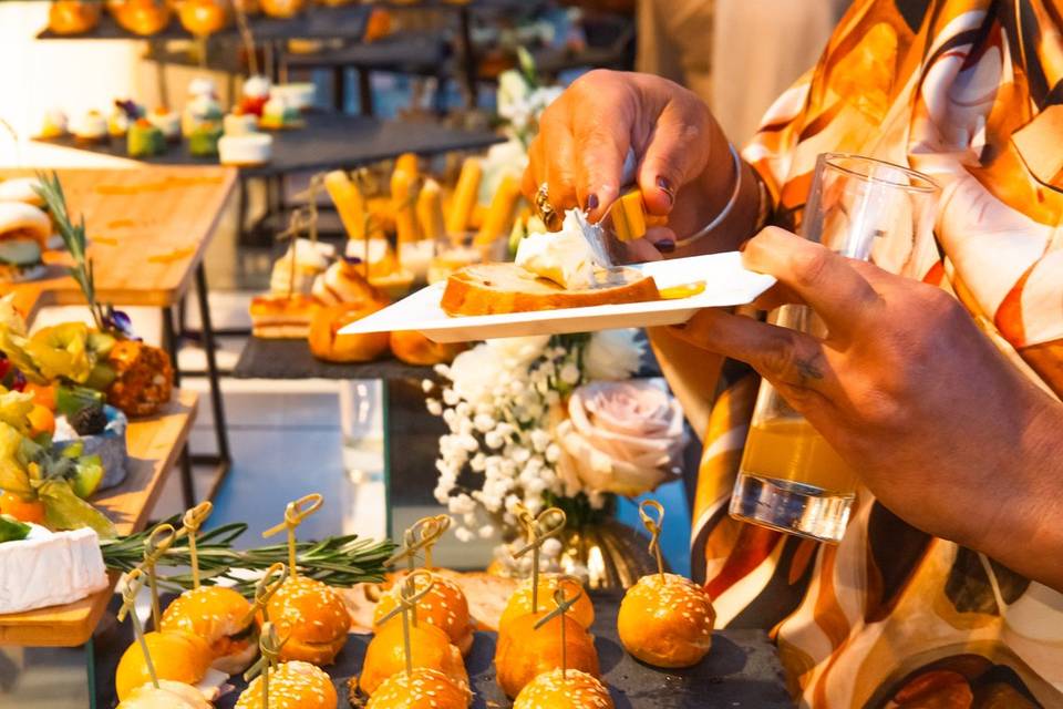 CANAPÉS_HAMBURGER_RÉCEPTION__ MARIAGE