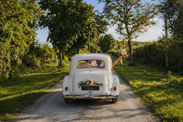 THE WEDDING TRACTION