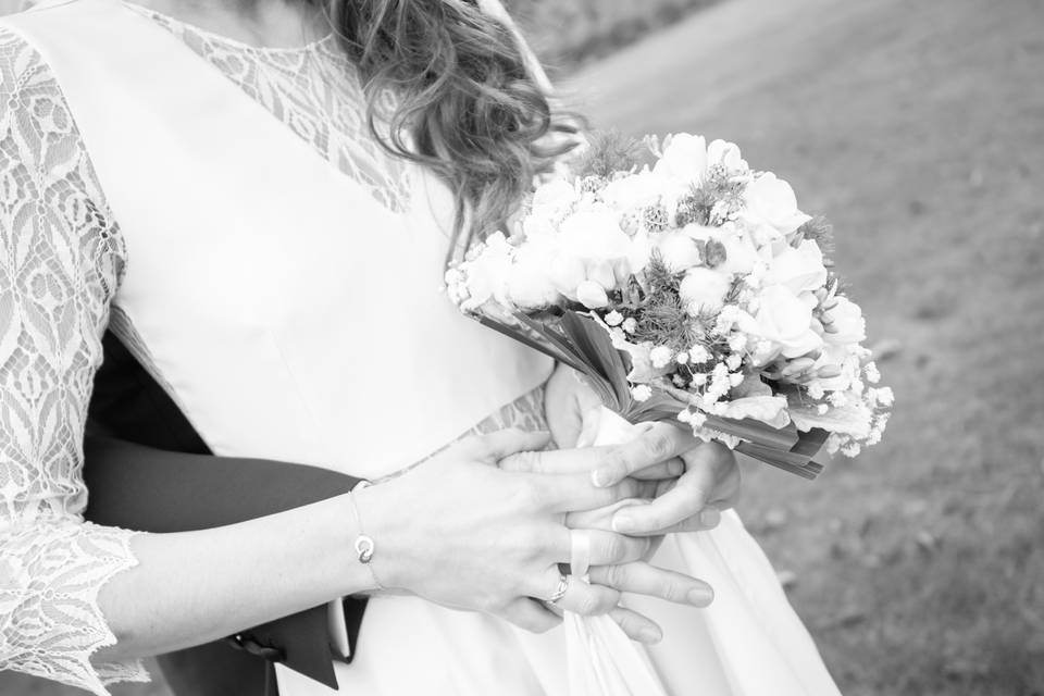 Couple et le bouquet