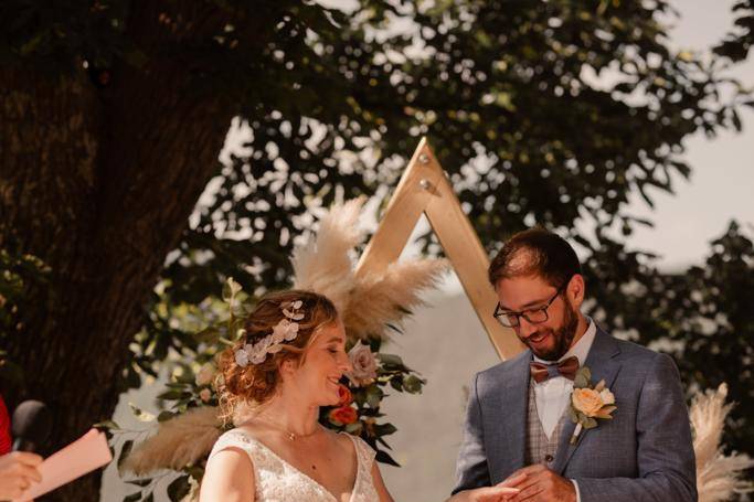 Coiffure la mariée et témoin