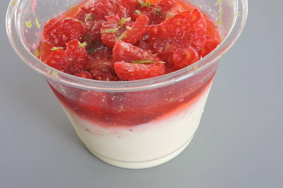 Panacotta vanille et fraises