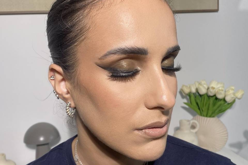 Smokey Makeup