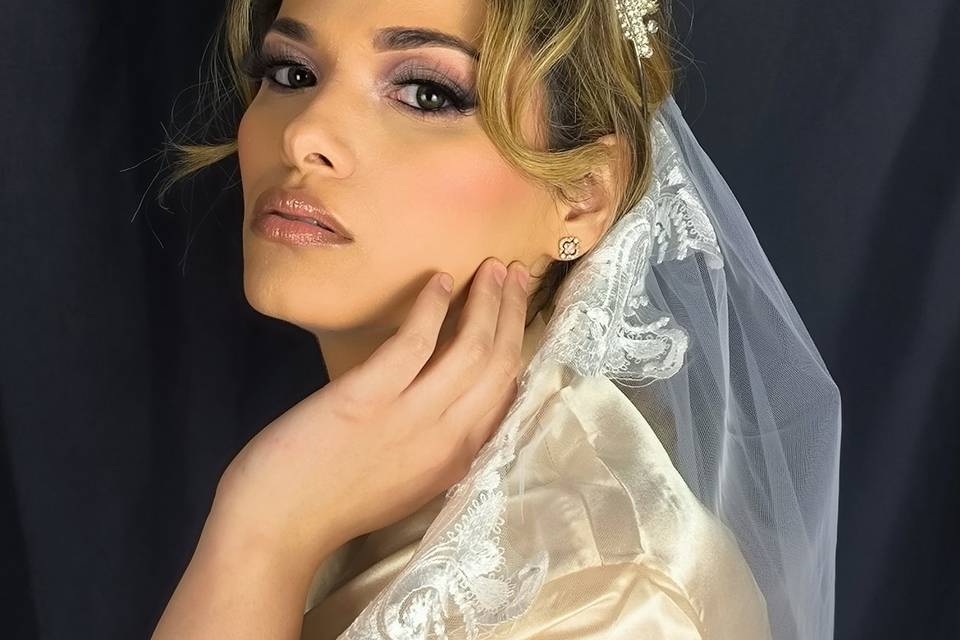 By Dania Make-up