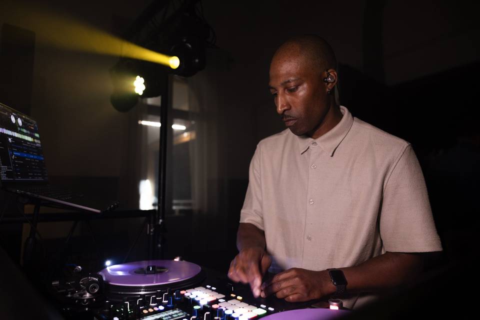 DJ MIX