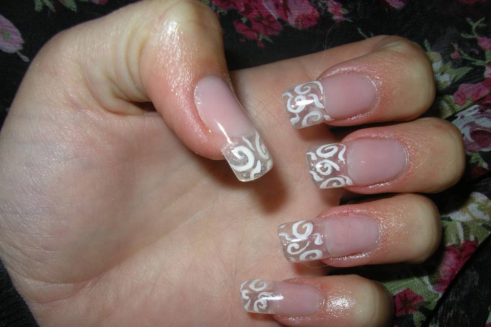 Nail art arabesques