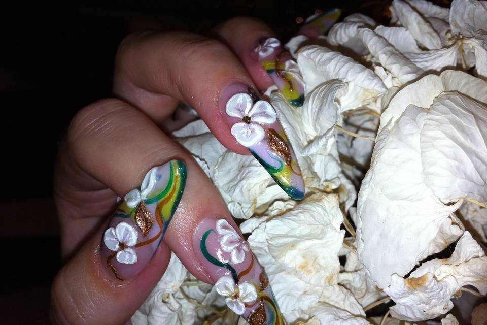 Stiletto nails art relief