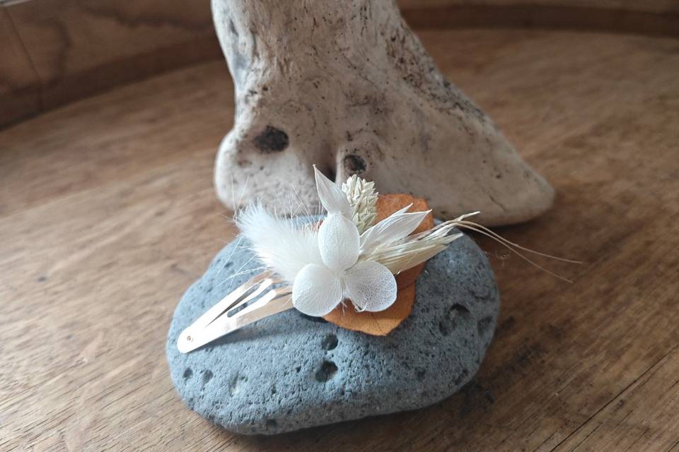 Barrette à cheveux en fleurs s