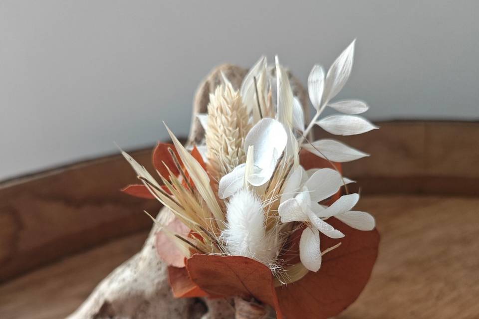 Boutonnière fleurs séchées