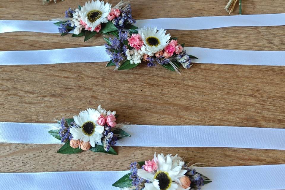 Boutonnières et bracelets