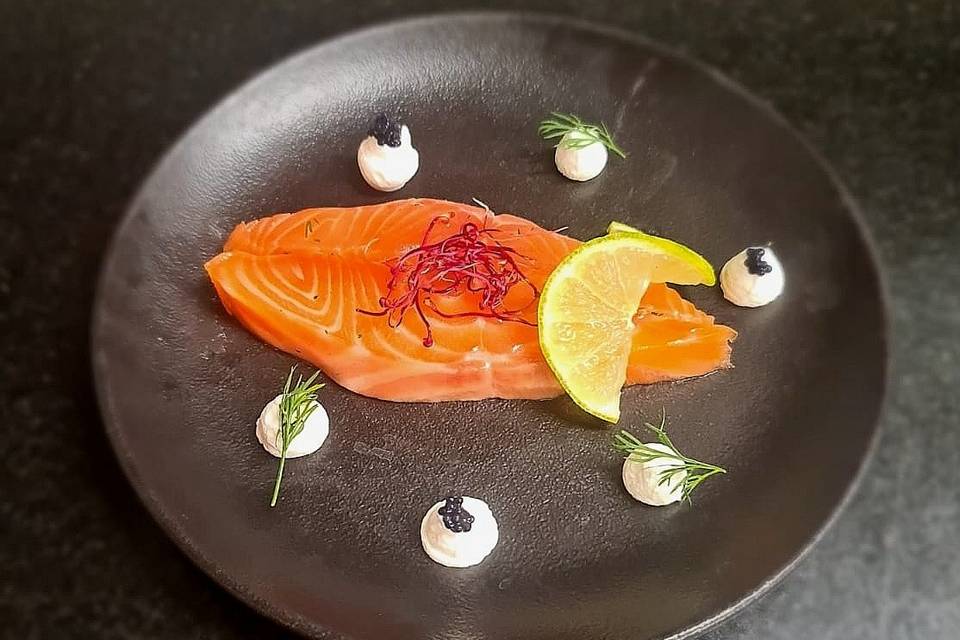 Gravlax de Saumon au Gin Tonic