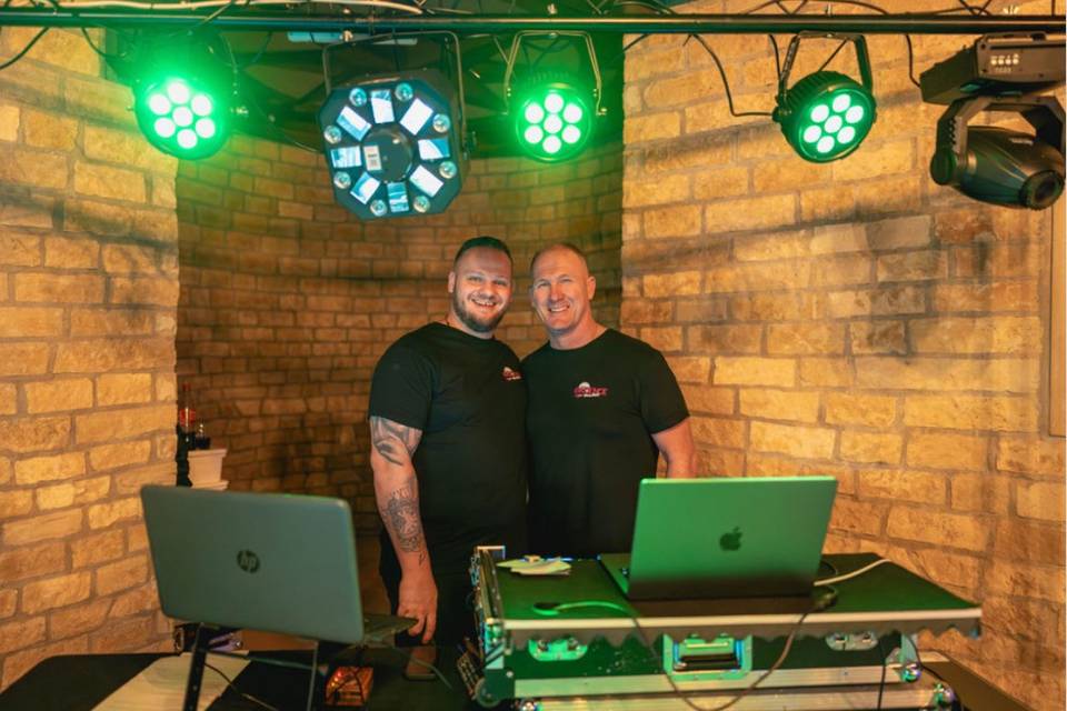 Nos DJ / Technicien
