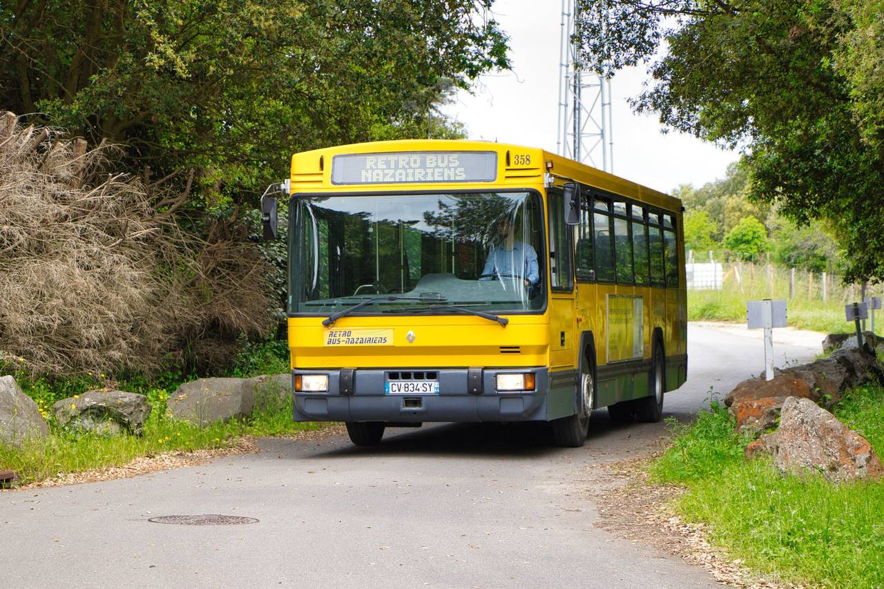 Rétro Bus-Nazairiens - Vérifiez la disponibilité et les prix