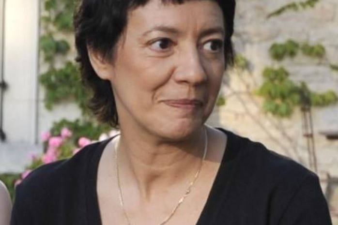 Emmanuelle Chanteuse