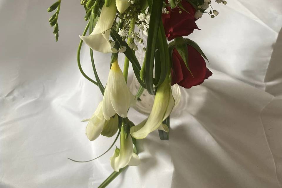 Bouquet de mariée retombant