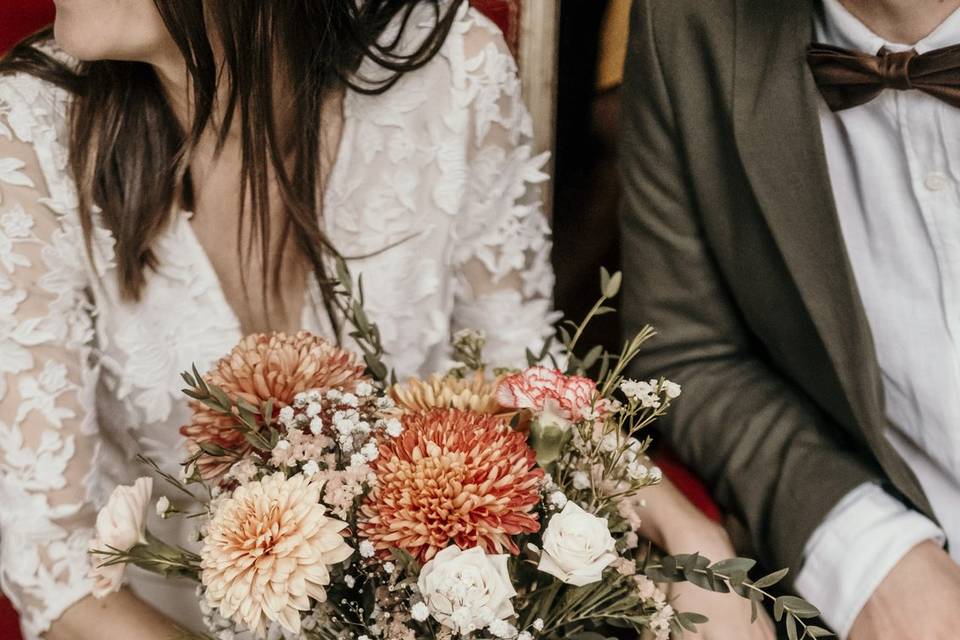 Bouquet de mariée bordeaux