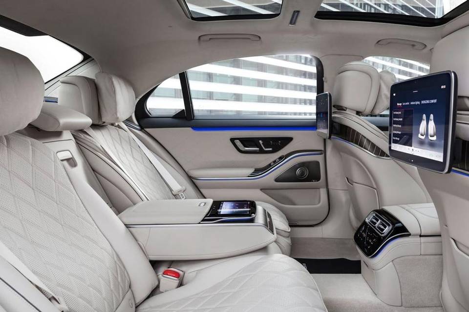 S class inside