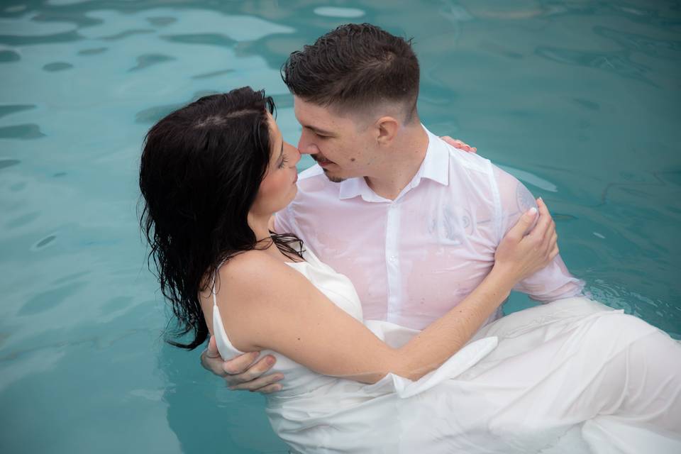 Photo couple piscine