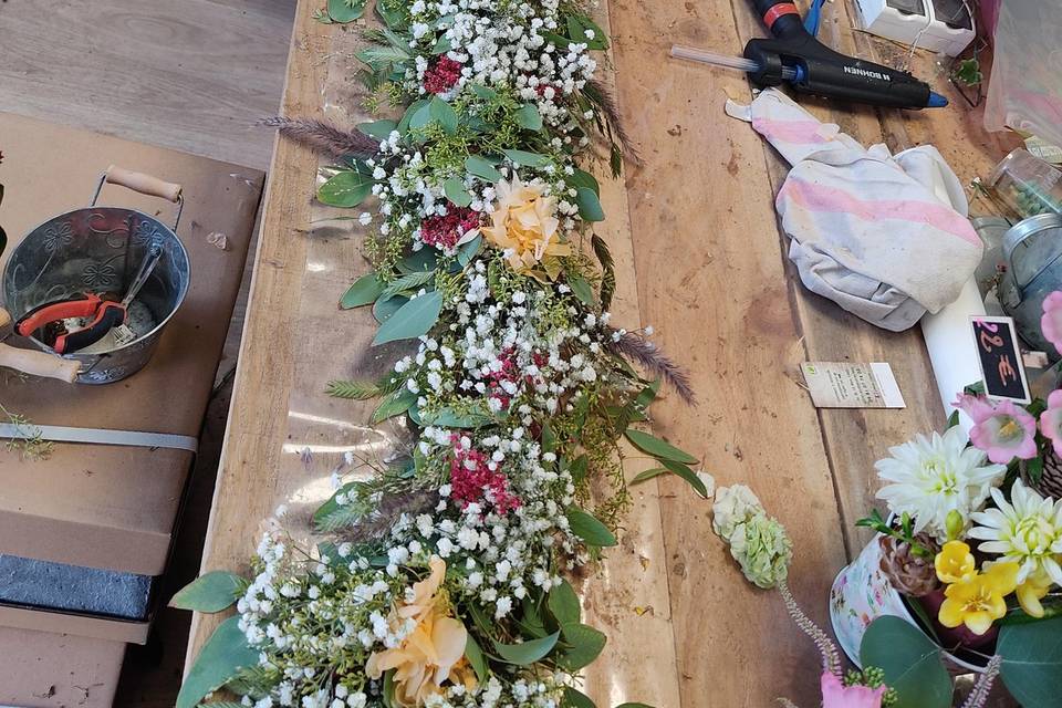 Chemin de table tout en fleurs