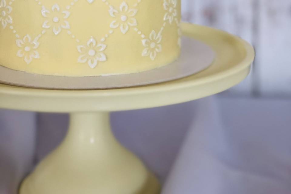 Simple, Classic wedding cake